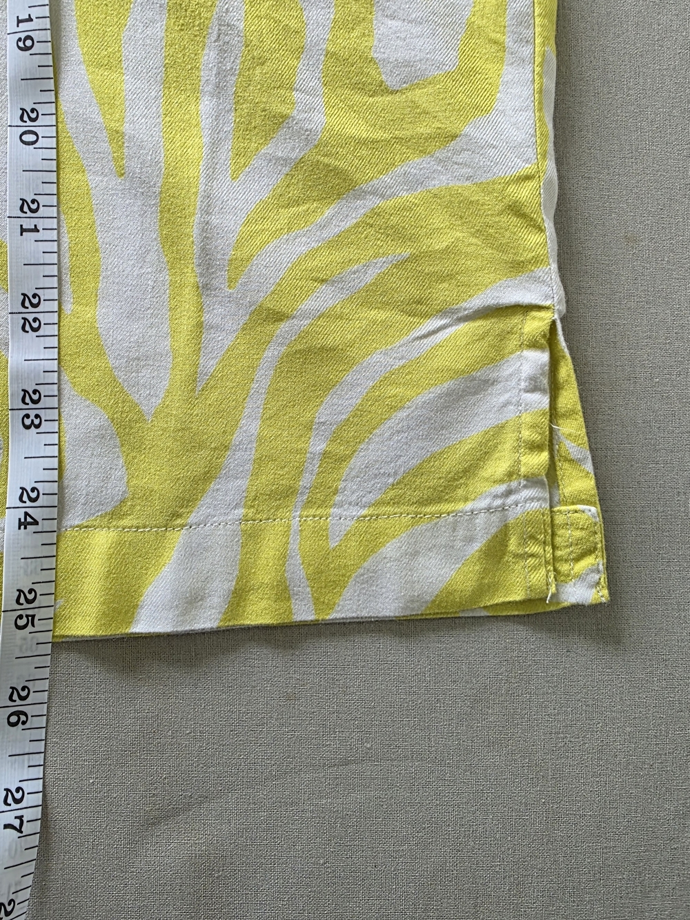 By Anthropologie Zebra Print Flannel Preppy Shirt PJ Top XS Citron Casual Chic - Picture 10 of 10